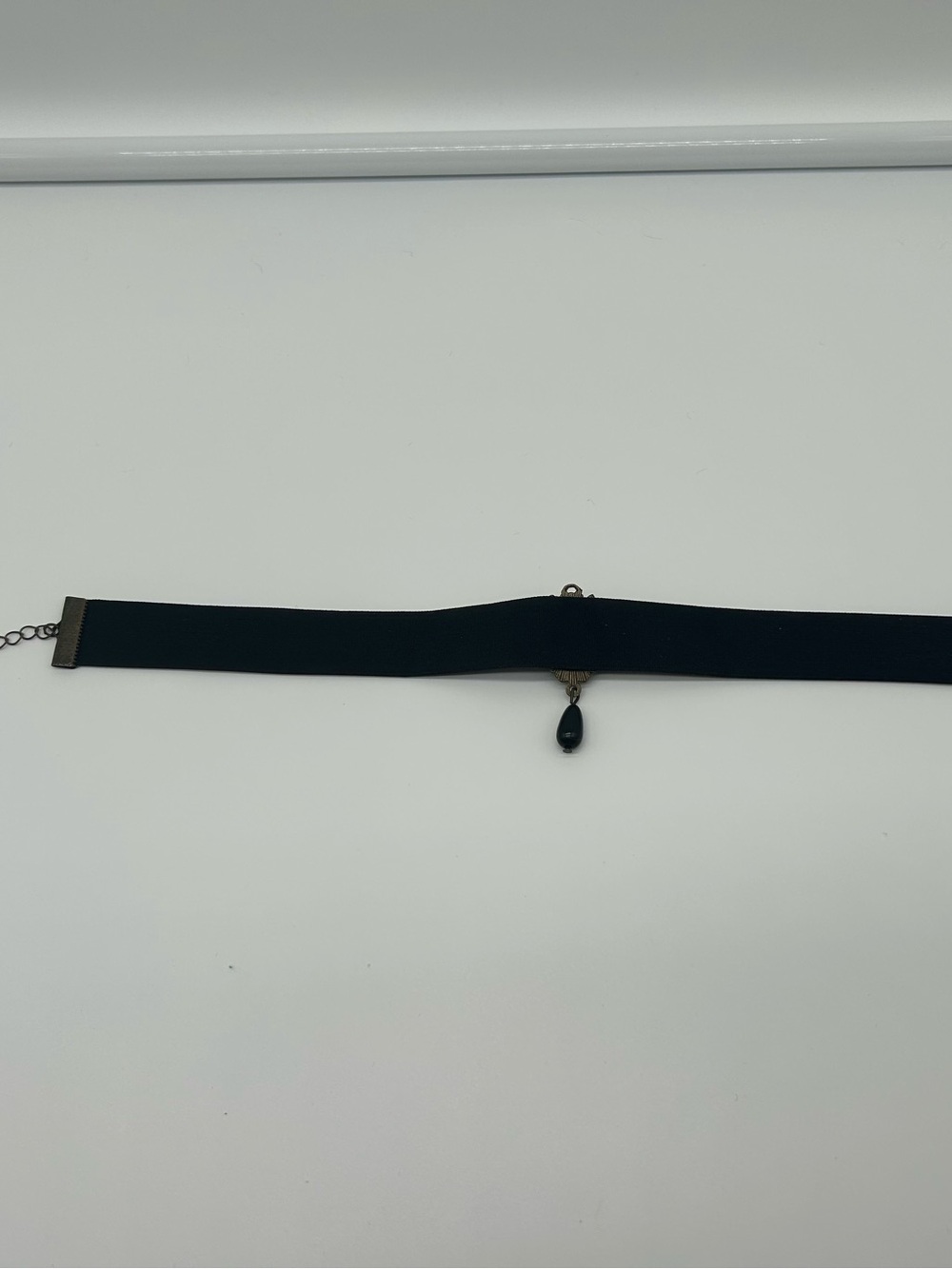 Black Velvet Gothic Pendant Choker Necklace - - Picture 6 of 9